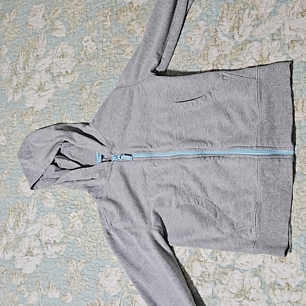 Tommy Bahama light weight jacket. Light gray. Boys, size 5-6